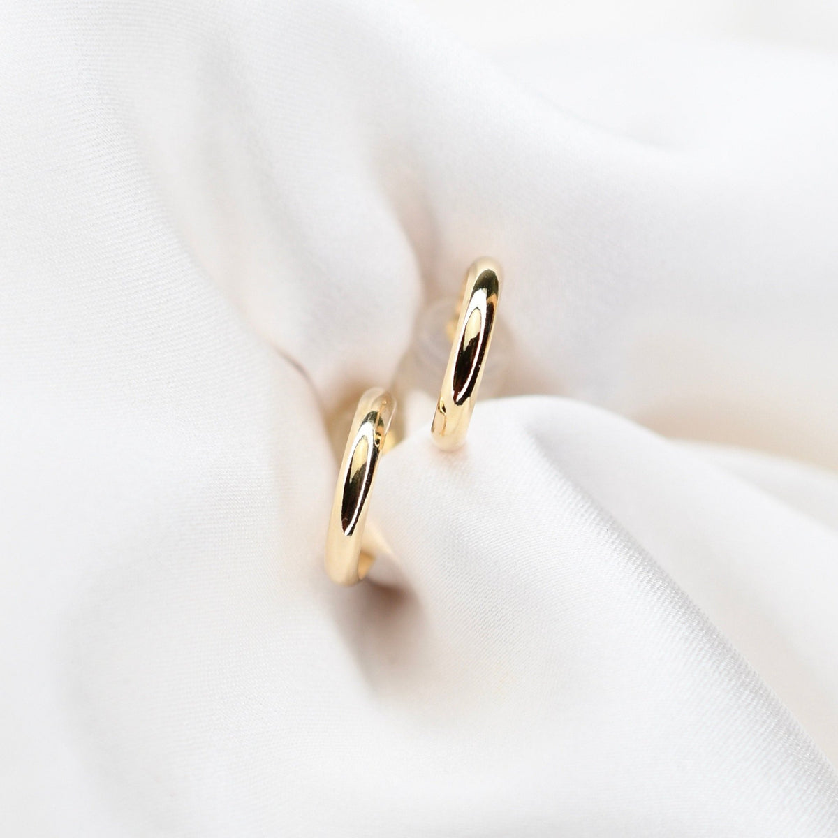14K Gold Hoop Earrings – Minimalist Solid Gold Everyday Earrings - Sash Jewelry