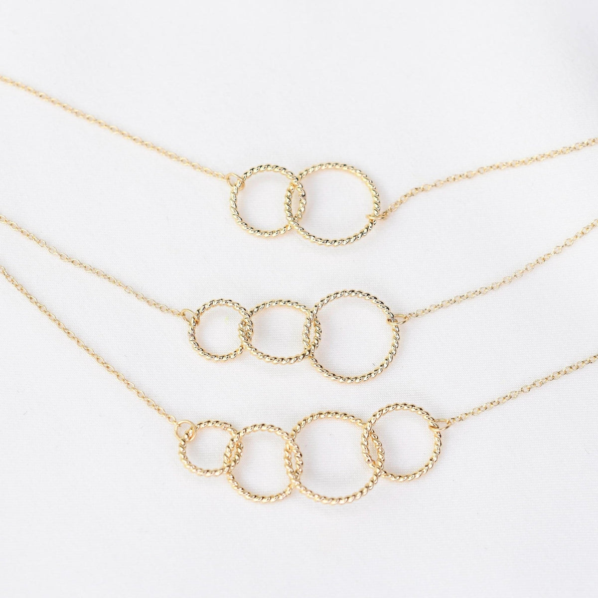 14K Gold Interlocking Circle Necklace – 40th Birthday Gift - Sash Jewelry