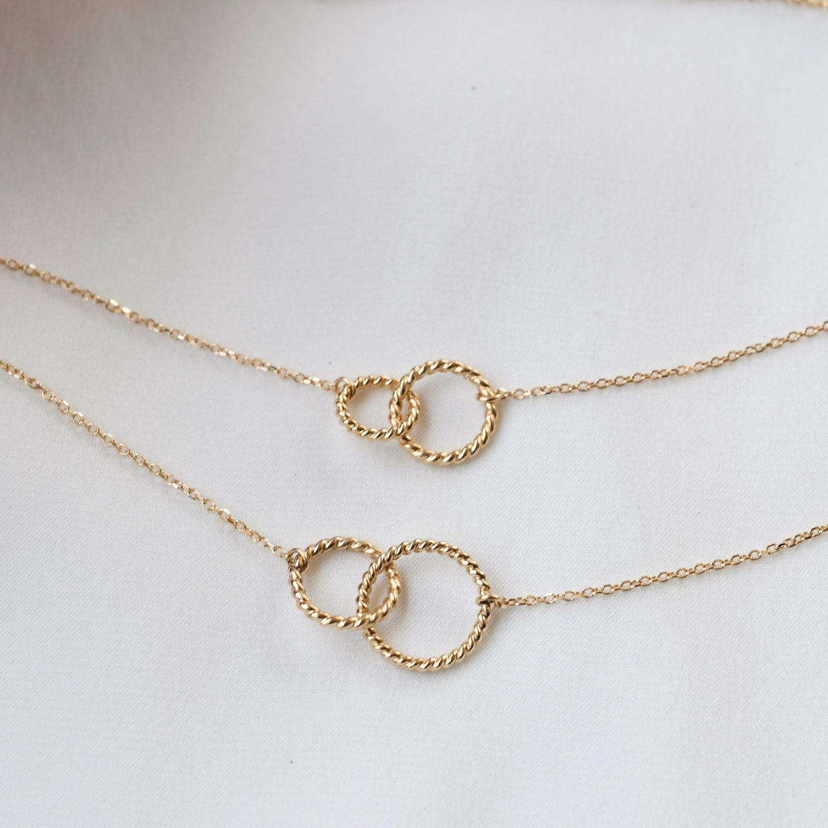 14K Gold Interlocking Mother Daughter Necklace Set - Sash Jewelry