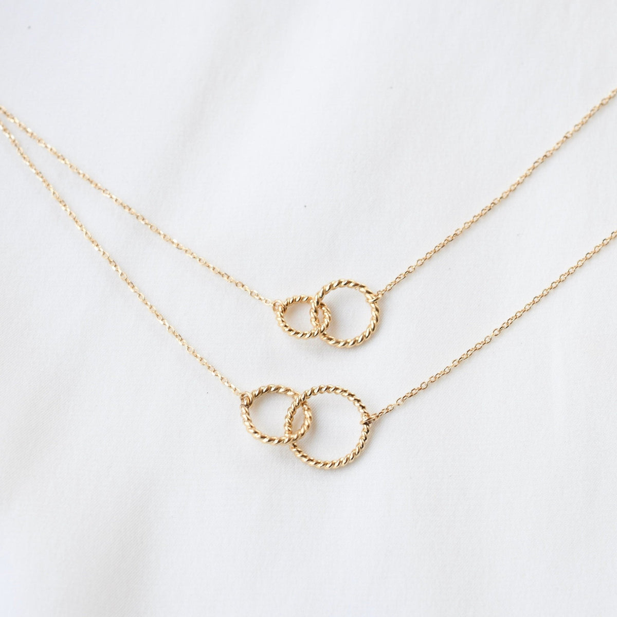 14K Gold Interlocking Mother Daughter Necklace Set - Sash Jewelry