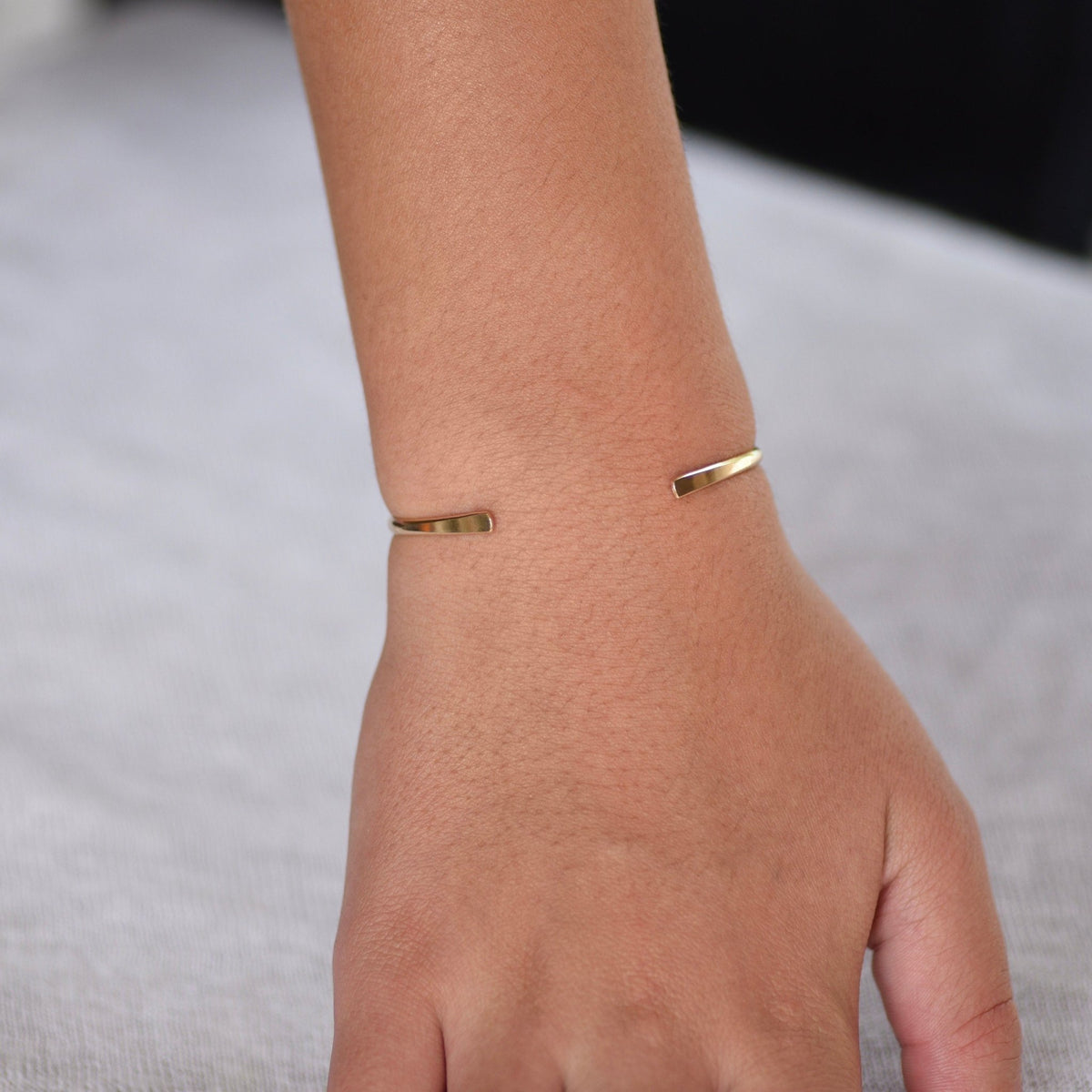 14K Gold Minimalist Cuff Bracelet - Sash Jewelry