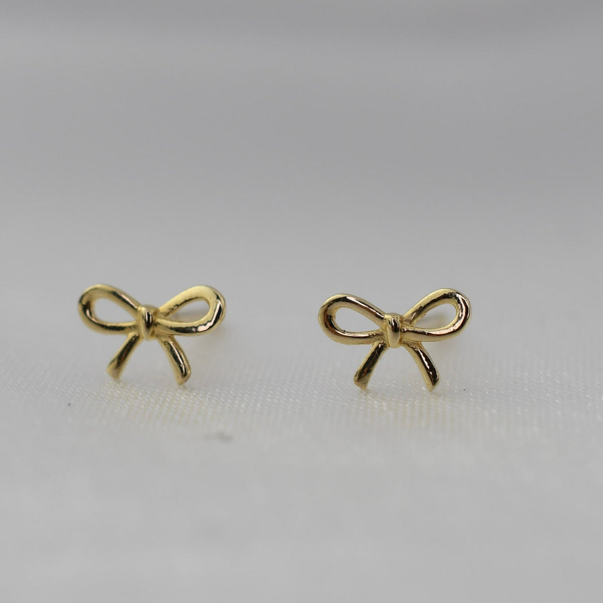 14K Gold Tiny Bow Earrings - Sash Jewelry