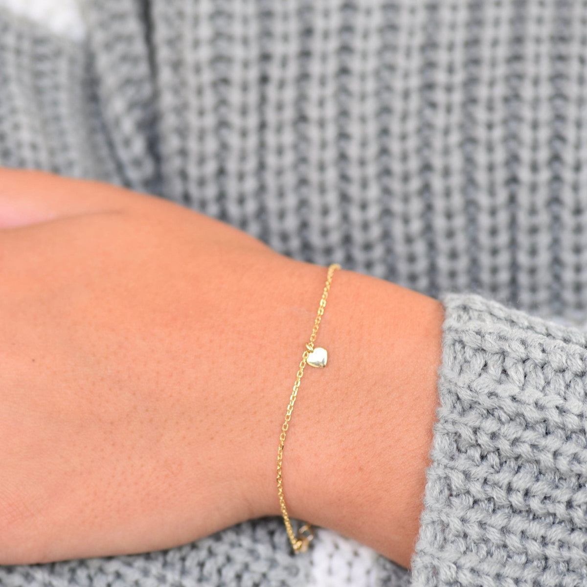 14K Gold Tiny Heart Bracelet – Beveled Cable Chain Bracelet - Sash Jewelry