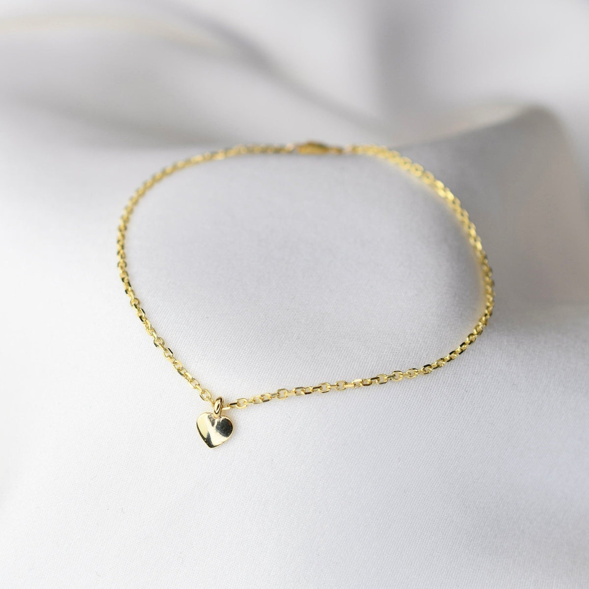 14K Gold Tiny Heart Bracelet – Beveled Cable Chain Bracelet - Sash Jewelry