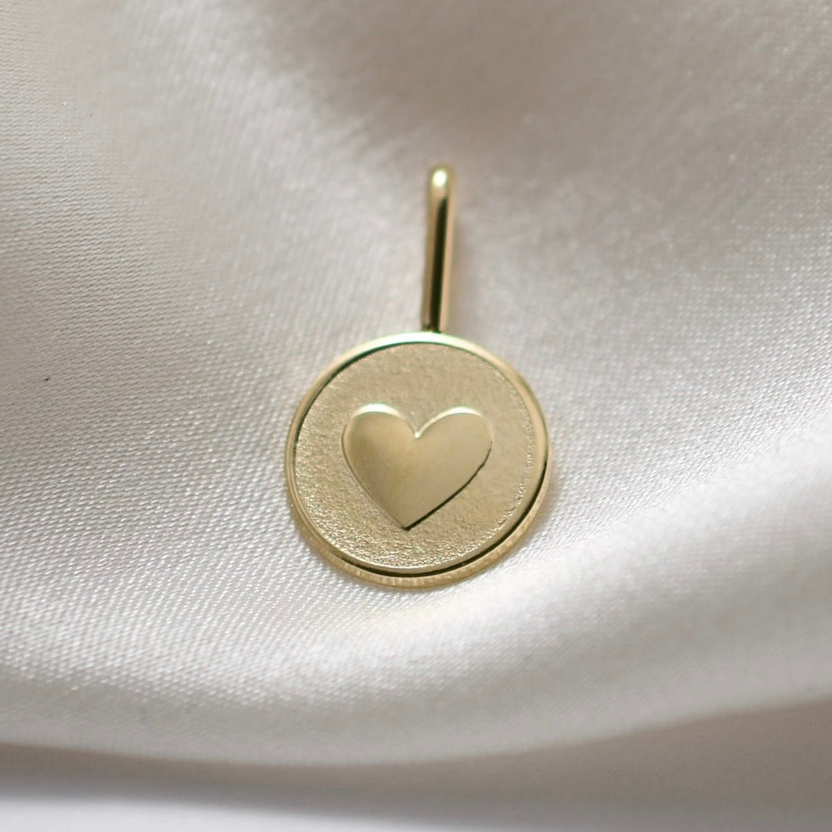 14K Gold Tiny Heart Necklace – Solid Gold Minimalist Charm - Sash Jewelry