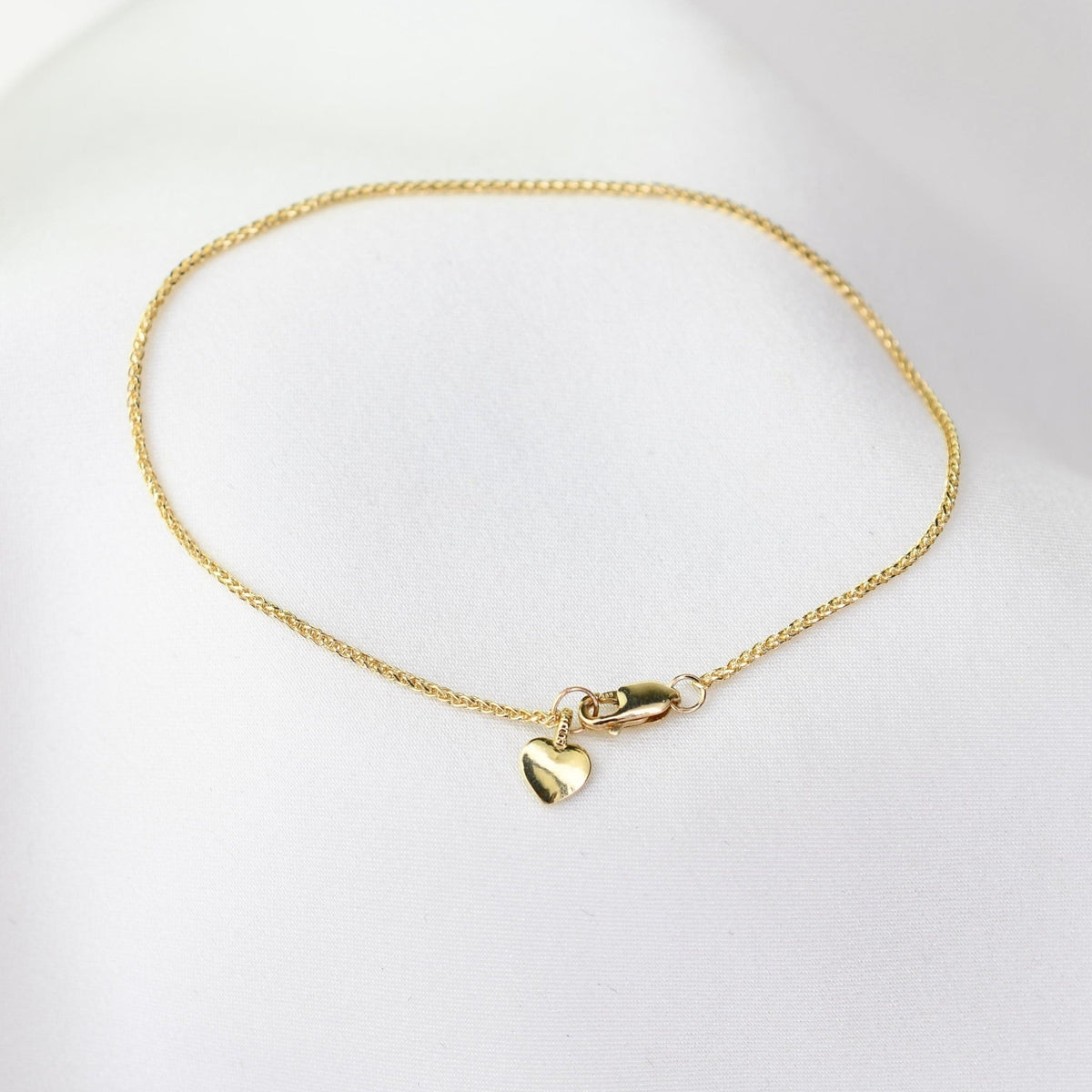 14K Gold Wheat Chain Bracelet with Tiny Heart Charm - Sash Jewelry