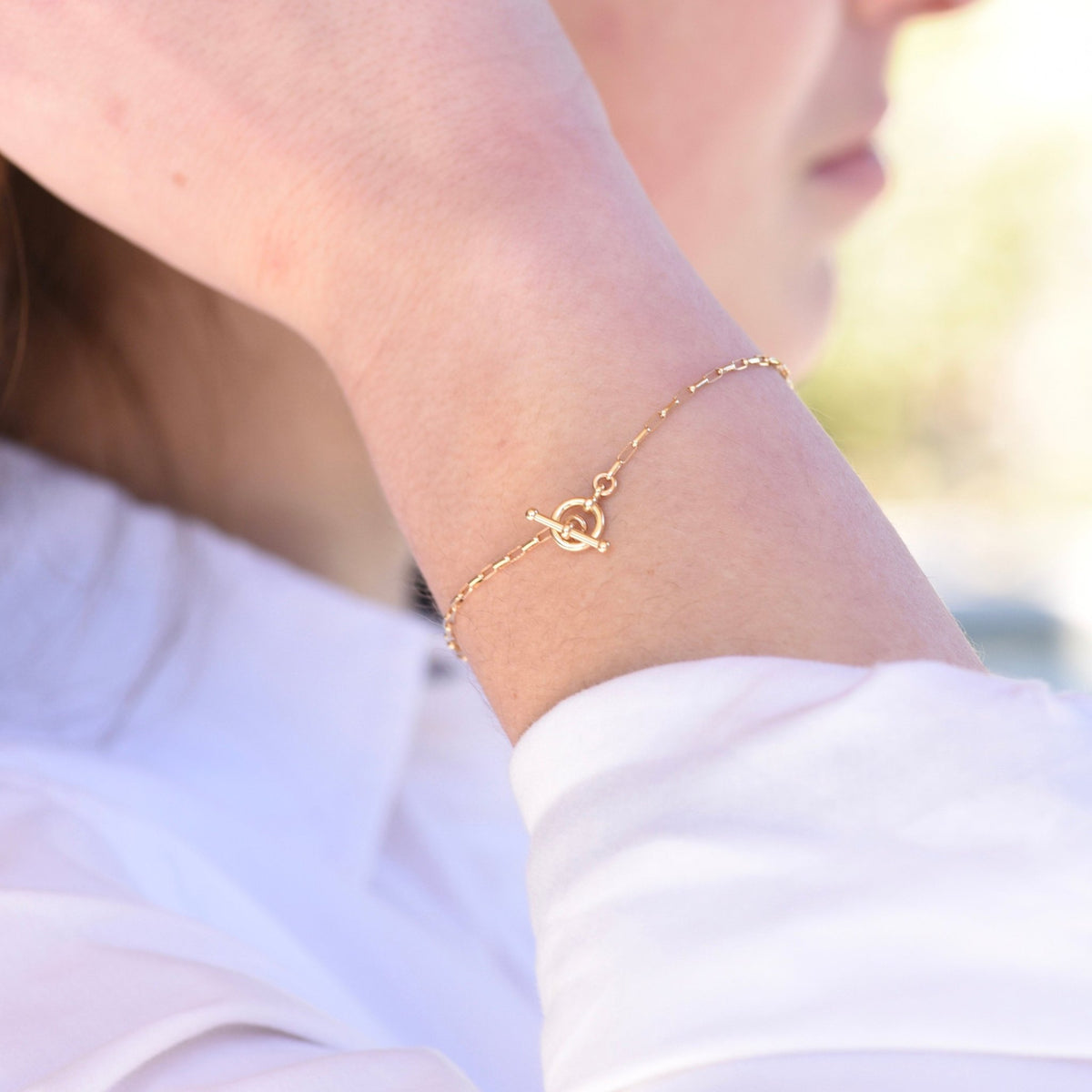 14K Solid Gold Dainty Toggle Bracelet - Sash Jewelry