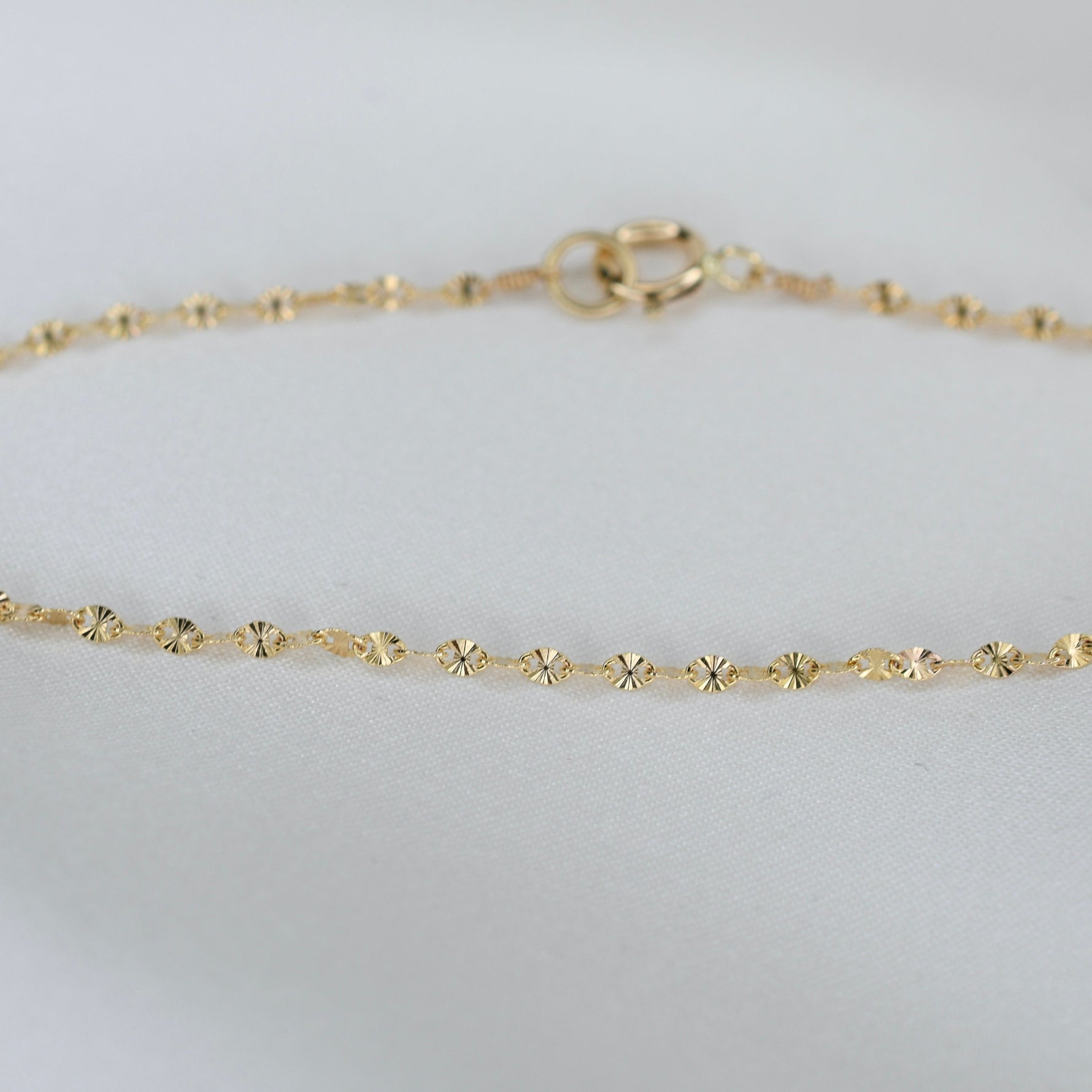 14K Gold Patterned Chain Anklet - Sash Jewelry