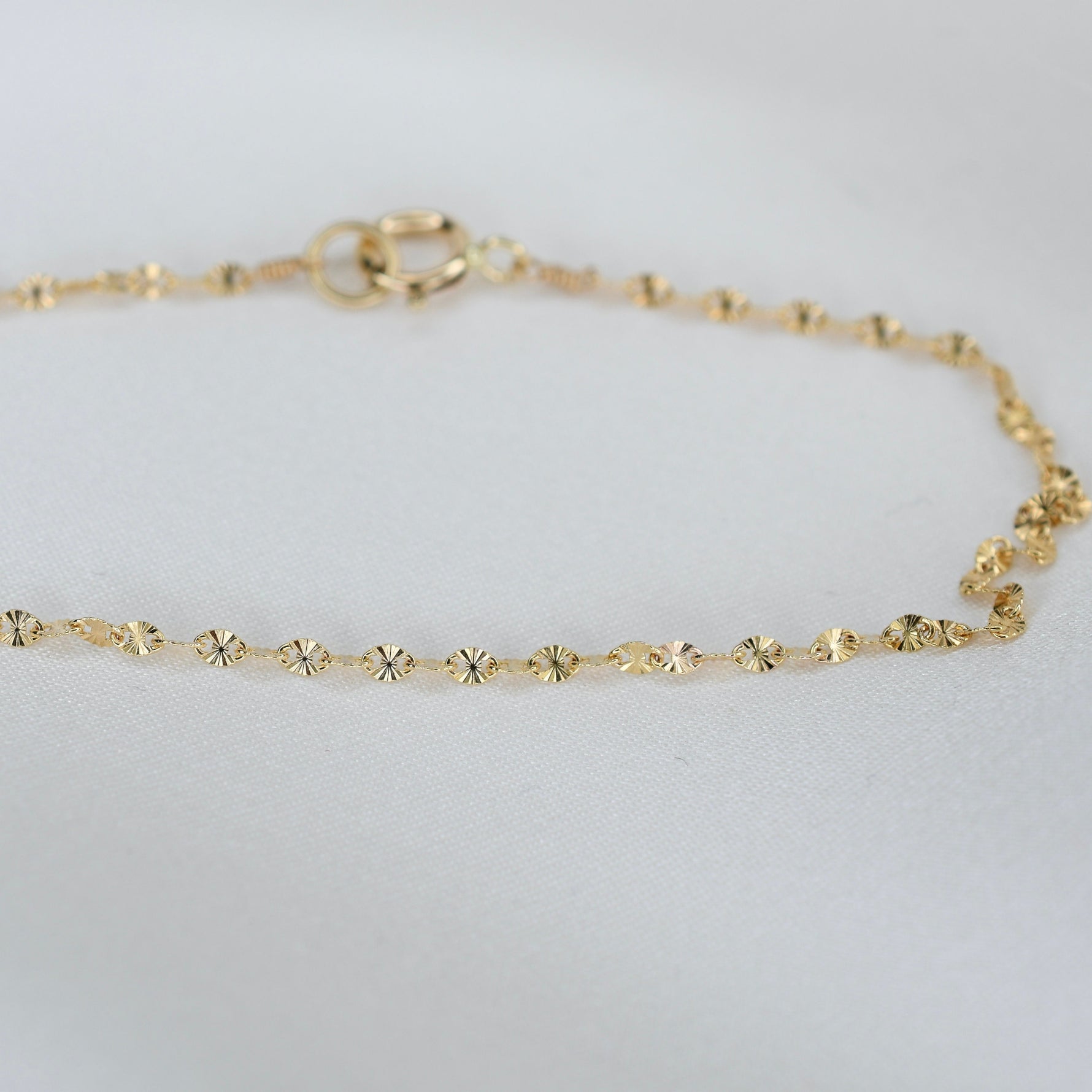 14K Gold Patterned Chain Anklet - Sash Jewelry