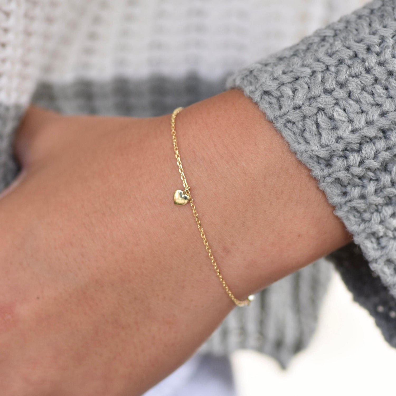 14k solid gold tiny heart bracelet 1.3mm beveled cable chain dainty gold charm bracelet