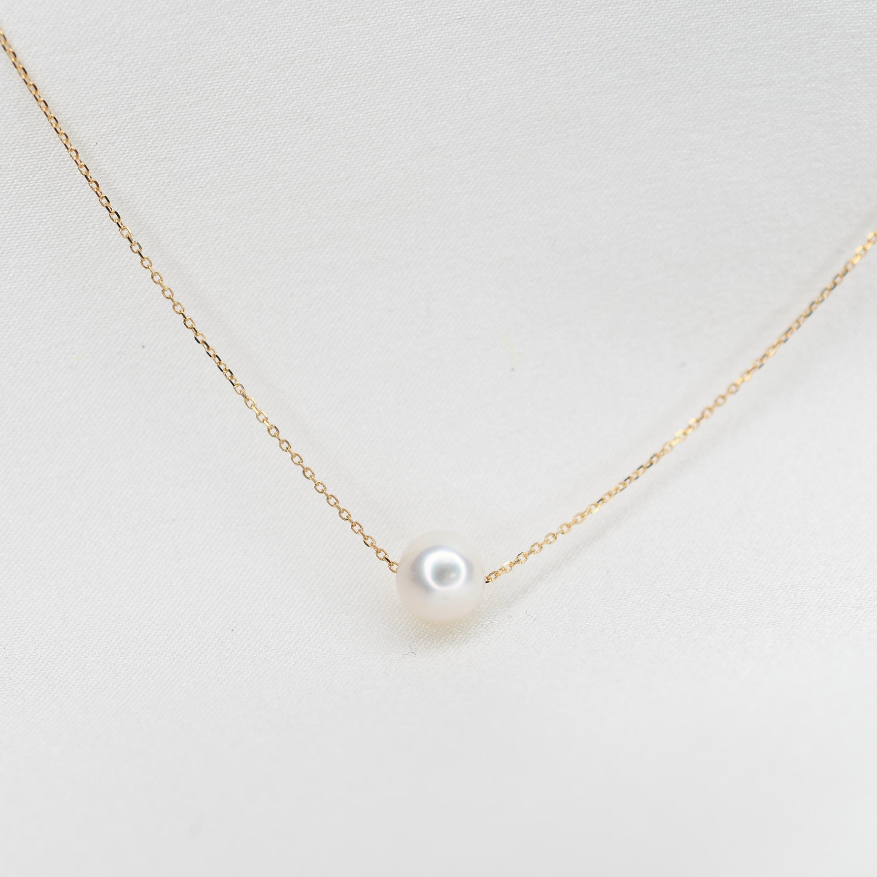 14K Gold Delicate Pearl Necklace: Floating Pearl Choker - Sash Jewelry