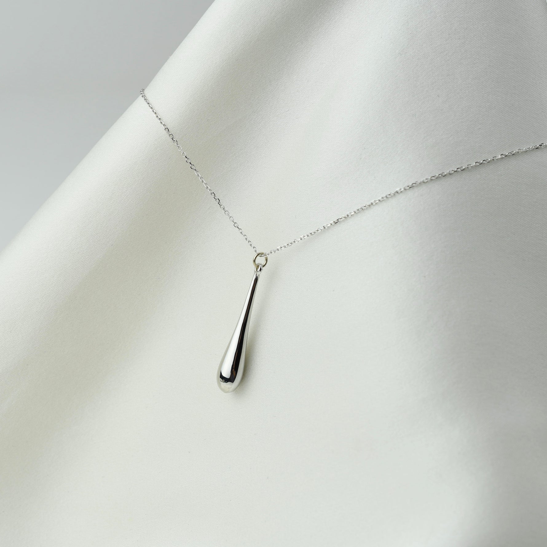 14K Gold Teardrop Pendant Necklace - Sash Jewelry