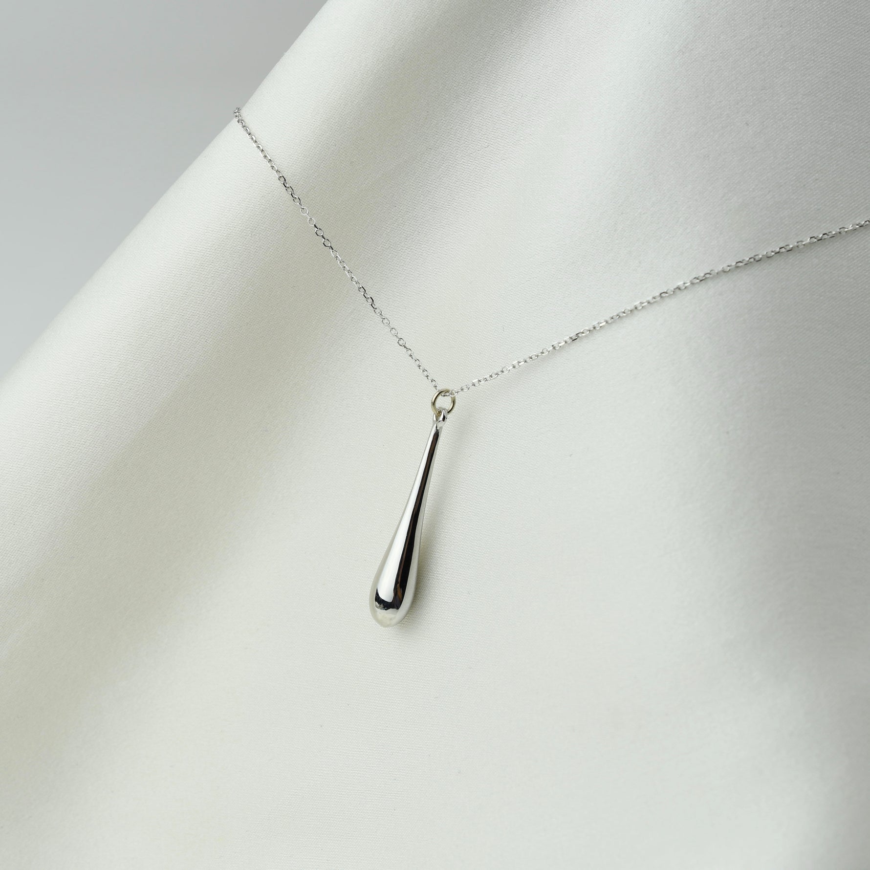 14K Gold Teardrop Pendant Necklace - Sash Jewelry