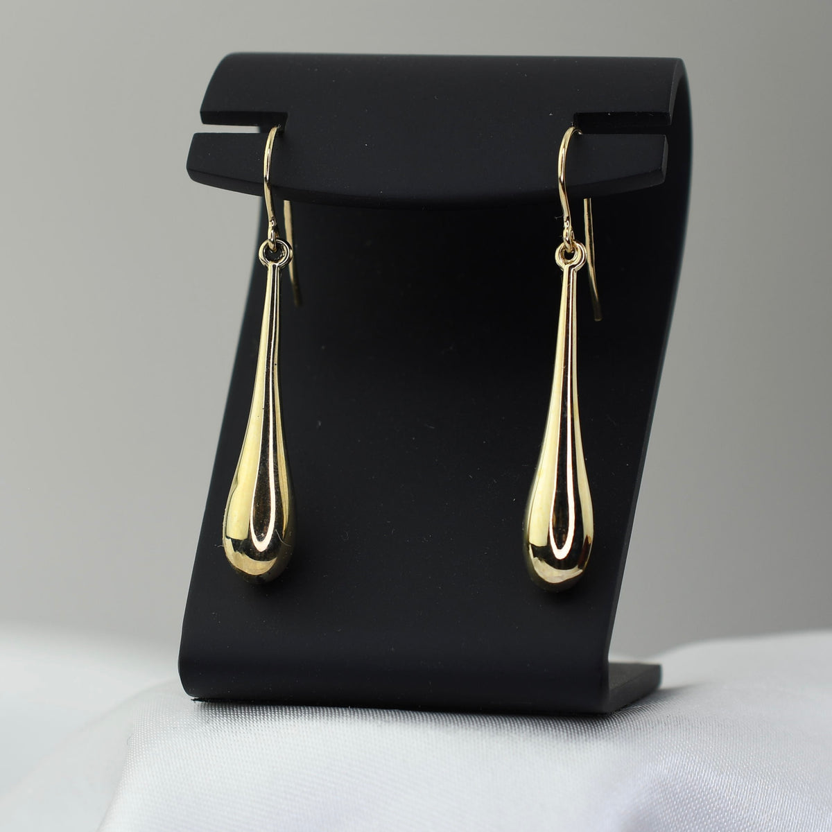 14K Gold Polished Graduated Tear Drop Earrings