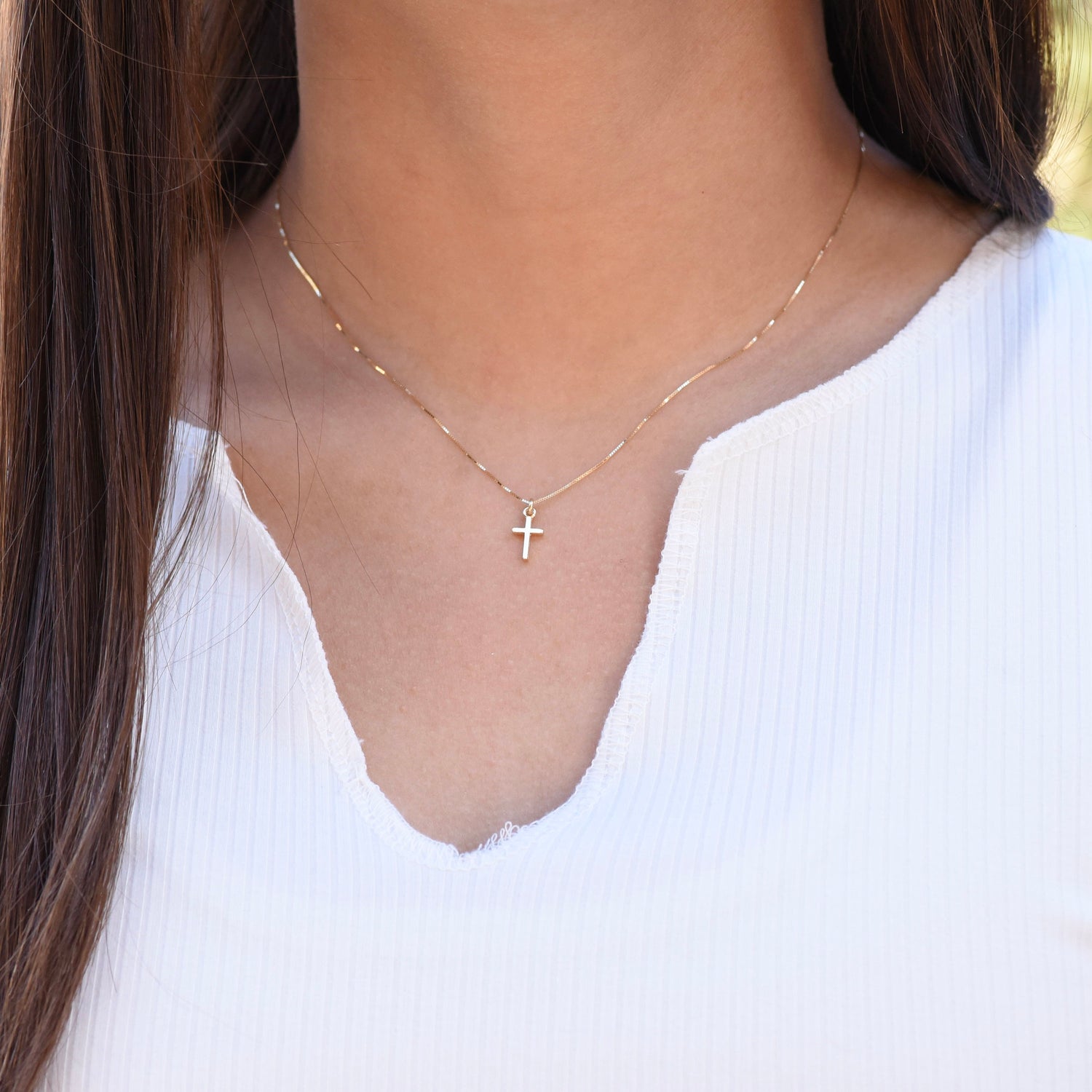 14K Gold Tiny Hammered Cross Necklace - Sash Jewelry
