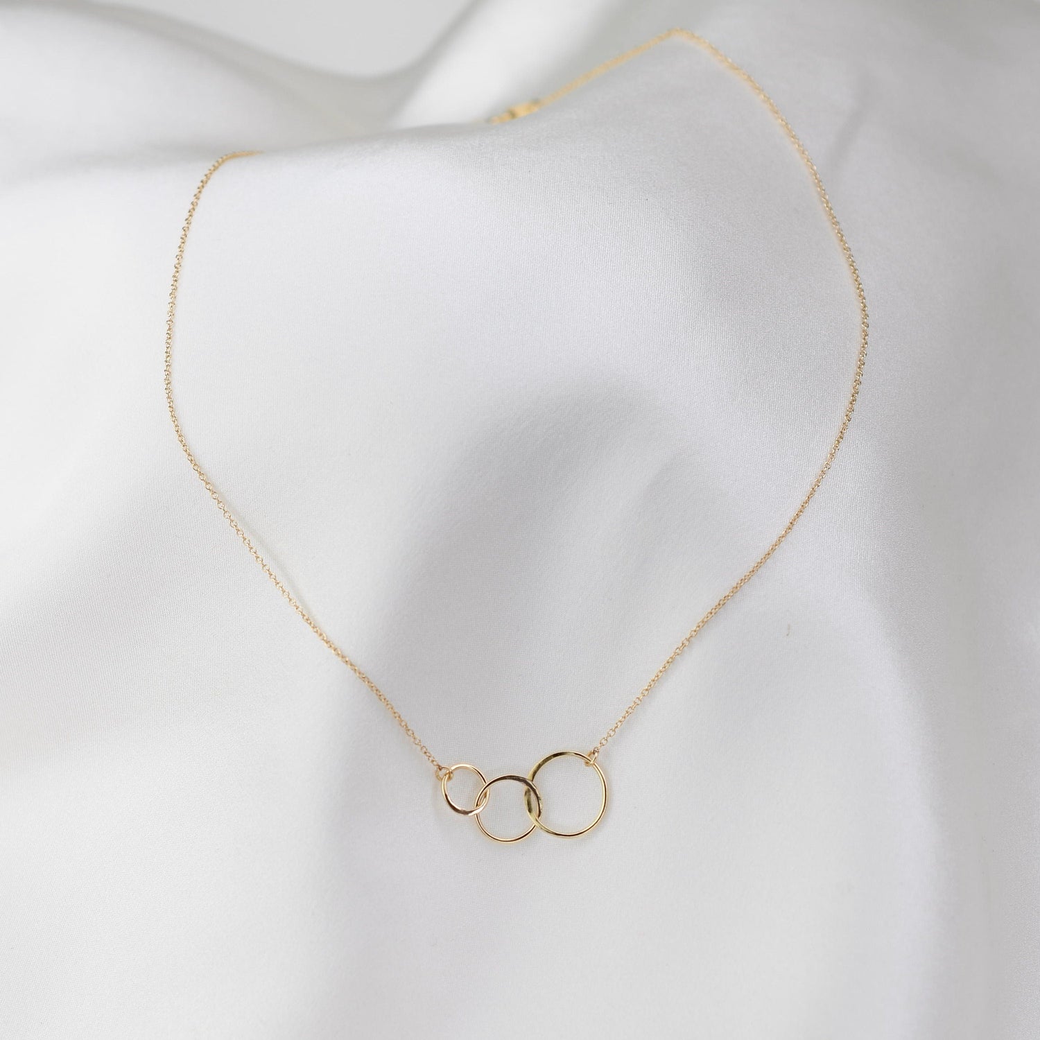 14K Gold Three Circle Necklace - Sash Jewelry