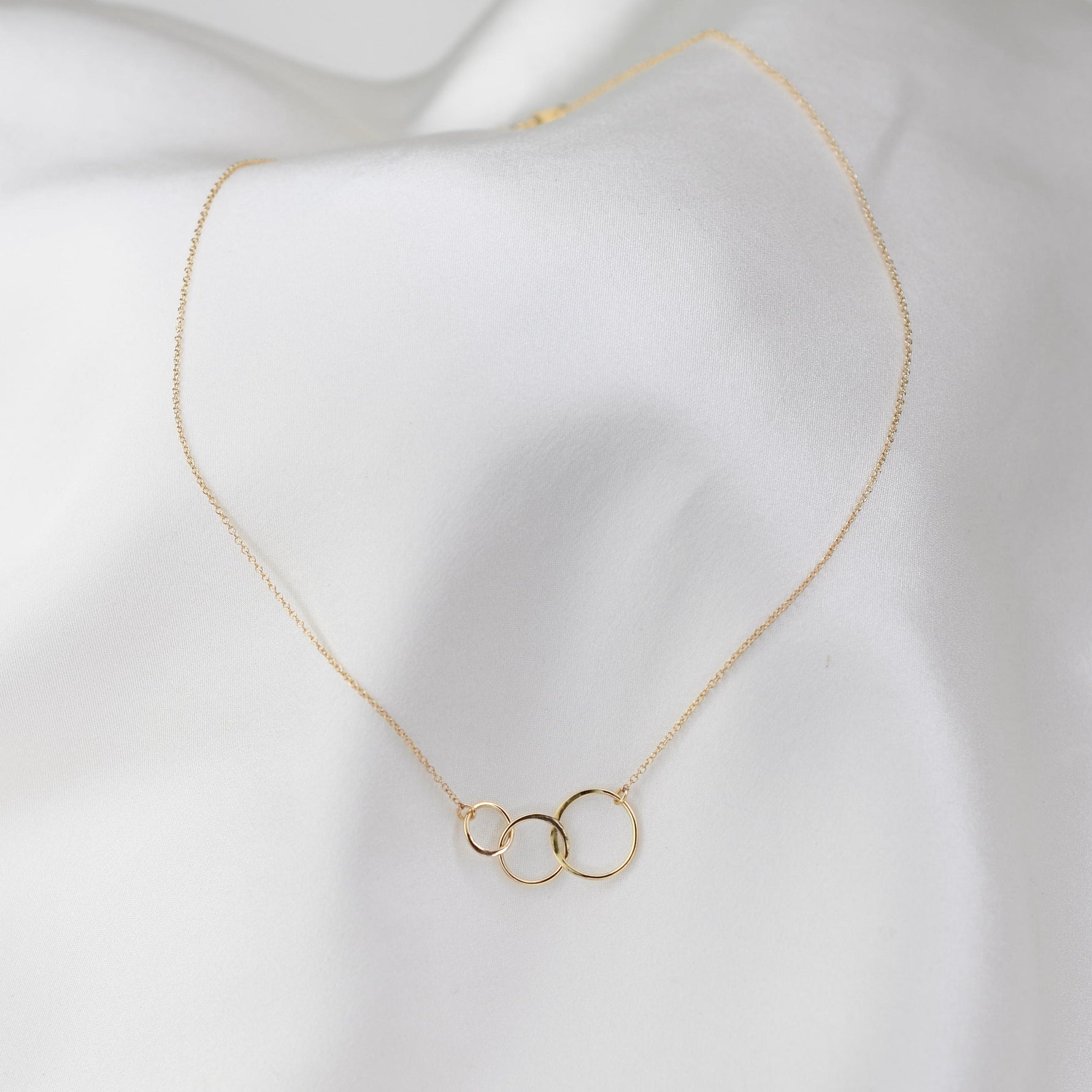 14K Gold Three Circle Necklace - Sash Jewelry