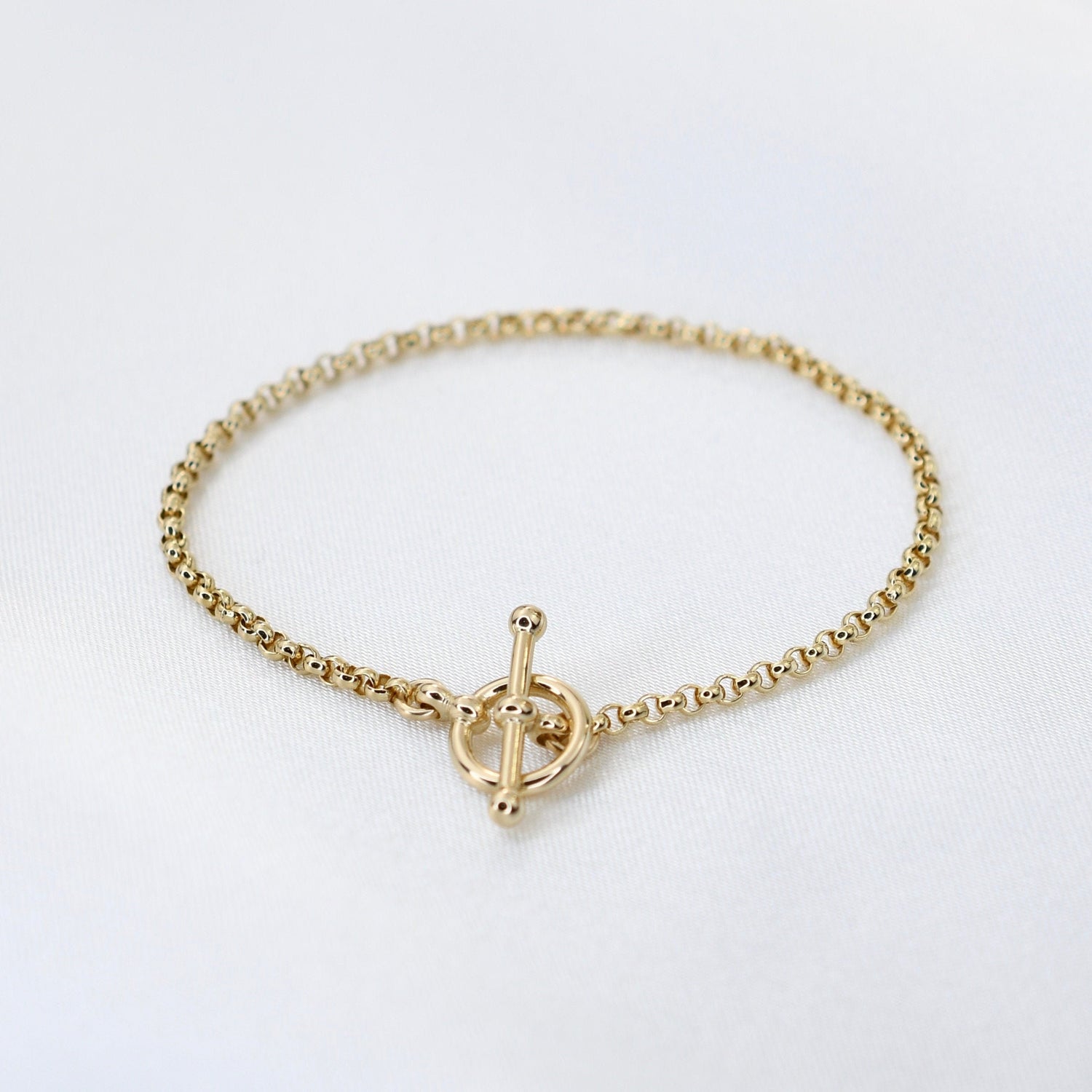 14K gold toggle rolo chain bracelet with 2mm links