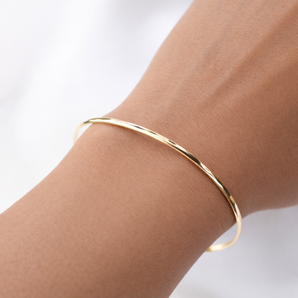 14K Solid Gold Hammered Bar Bracelet – Dainty Gold Bar Bracelet with Tiny Heart Charm - Sash Jewelry