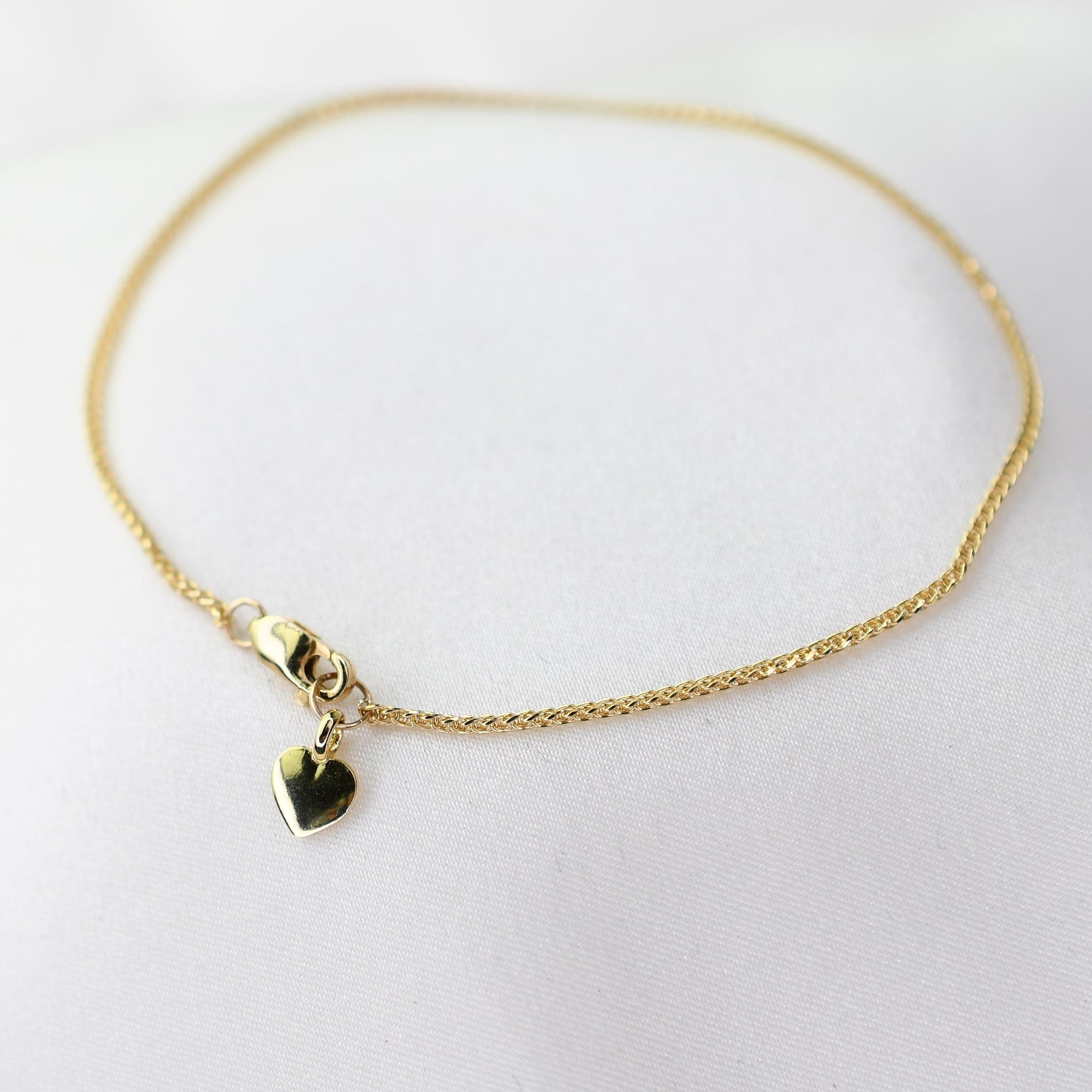 14K Gold Wheat Chain Bracelet with Tiny Heart Charm - Sash Jewelry