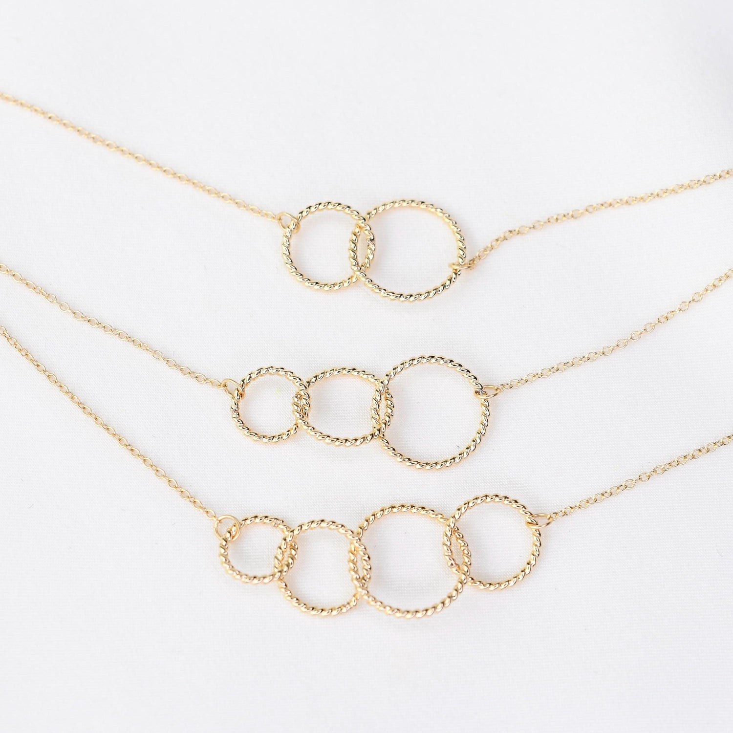 14K Gold Interlocking Circle Necklace – 40th Birthday Gift - Sash Jewelry