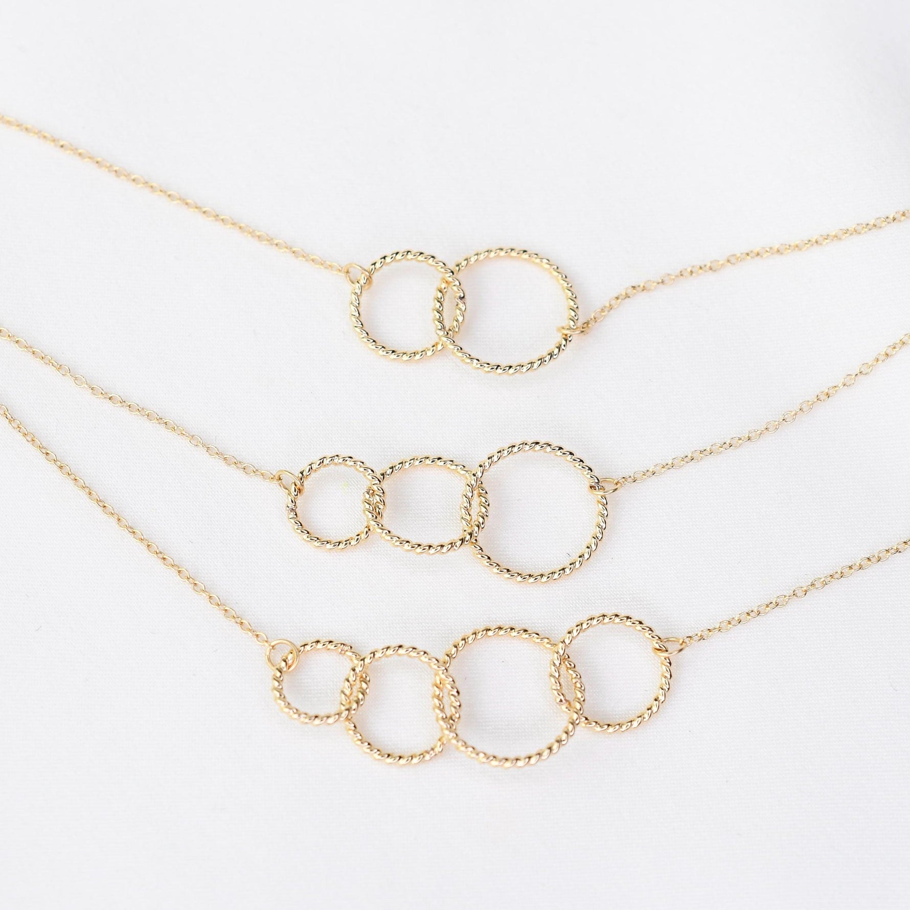 14K Gold Interlocking Circle Necklace – 40th Birthday Gift - Sash Jewelry