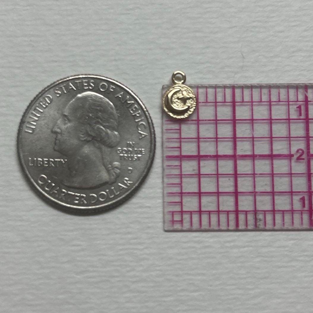 14K Gold Moon and Star Charm Necklace - Sash Jewelry