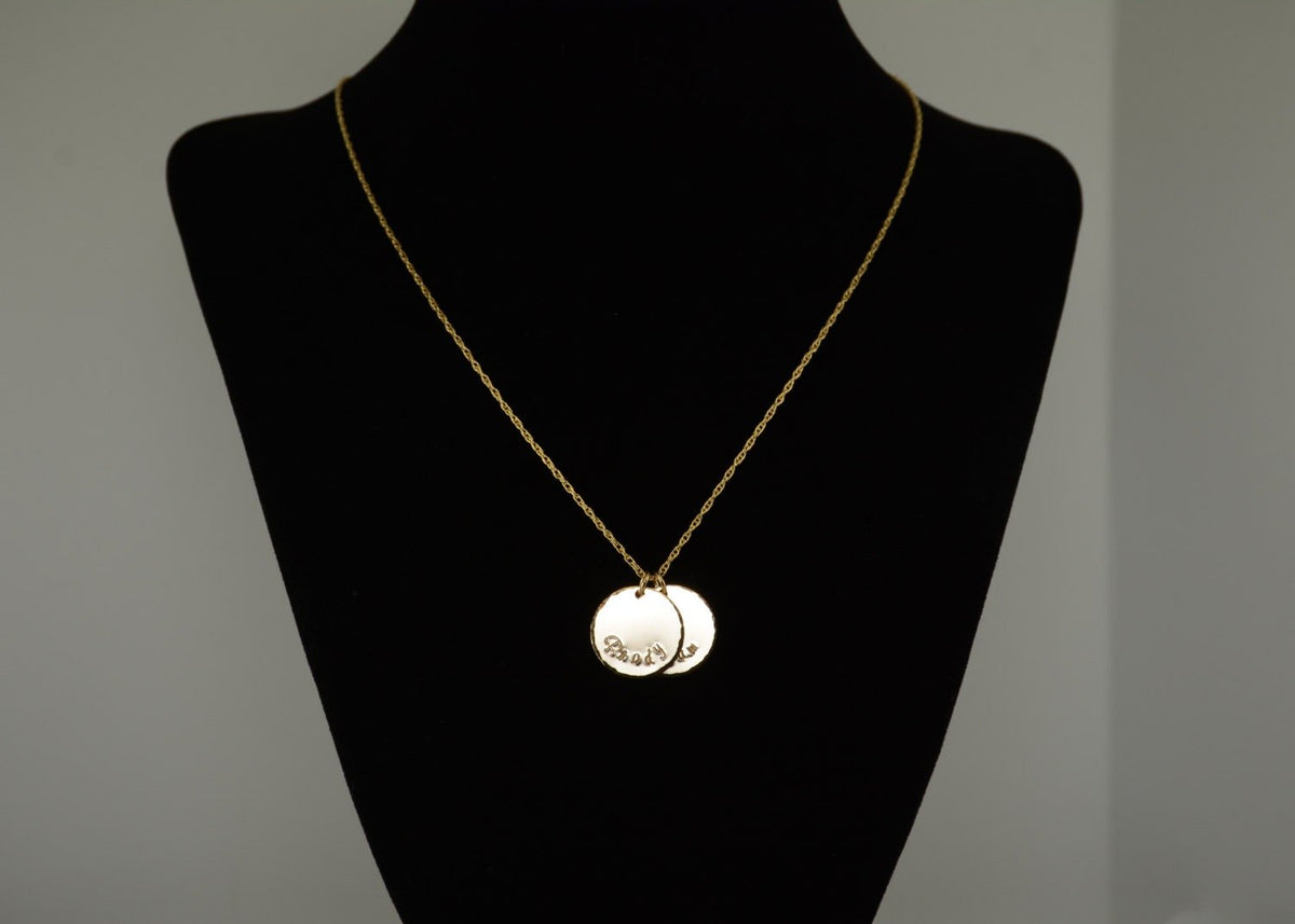 Custom Kids Name Necklace – Personalized Name Disc Necklace - Sash Jewelry
