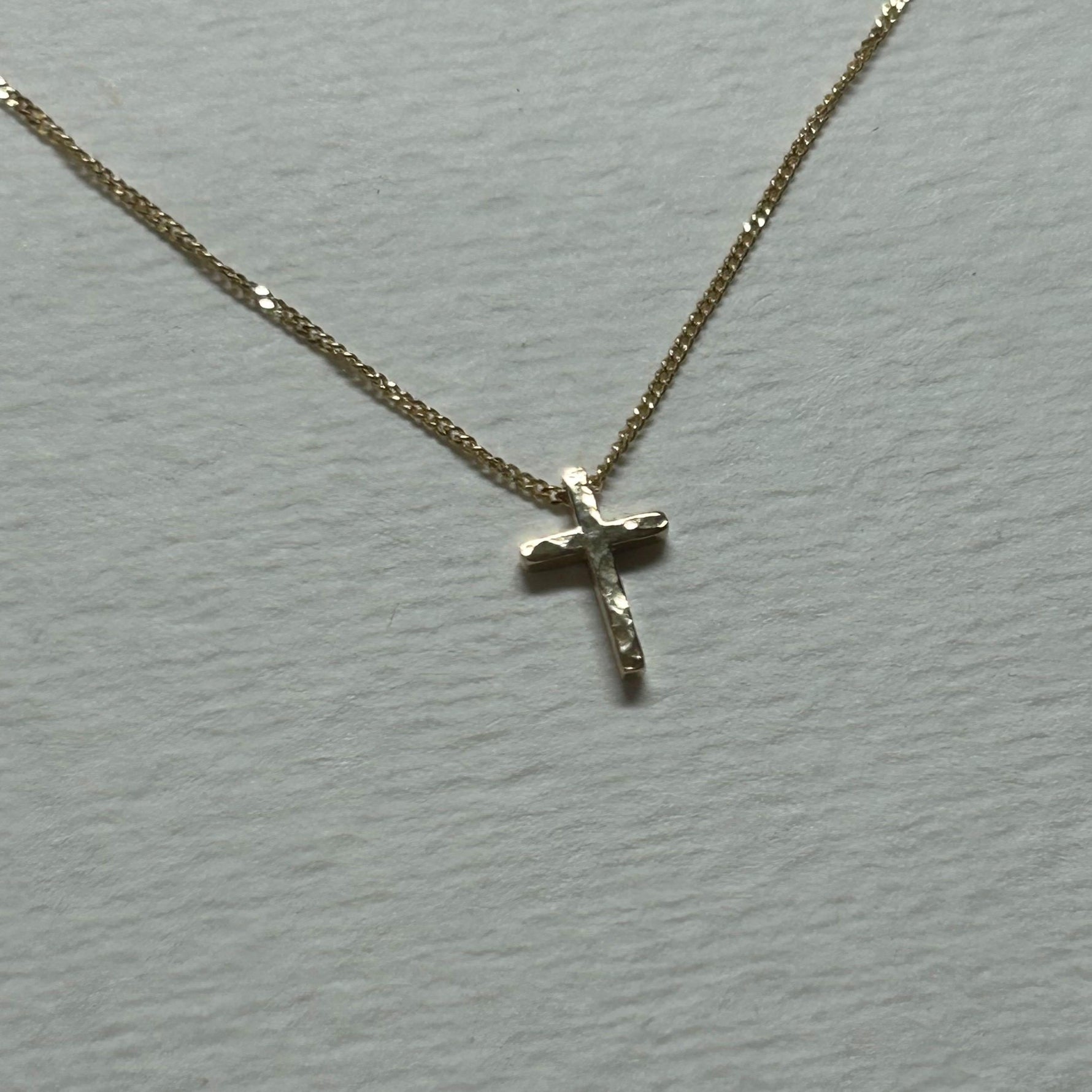 14K Solid Gold Floating Cross Necklace: Minimalist Curb Chain - Sash Jewelry