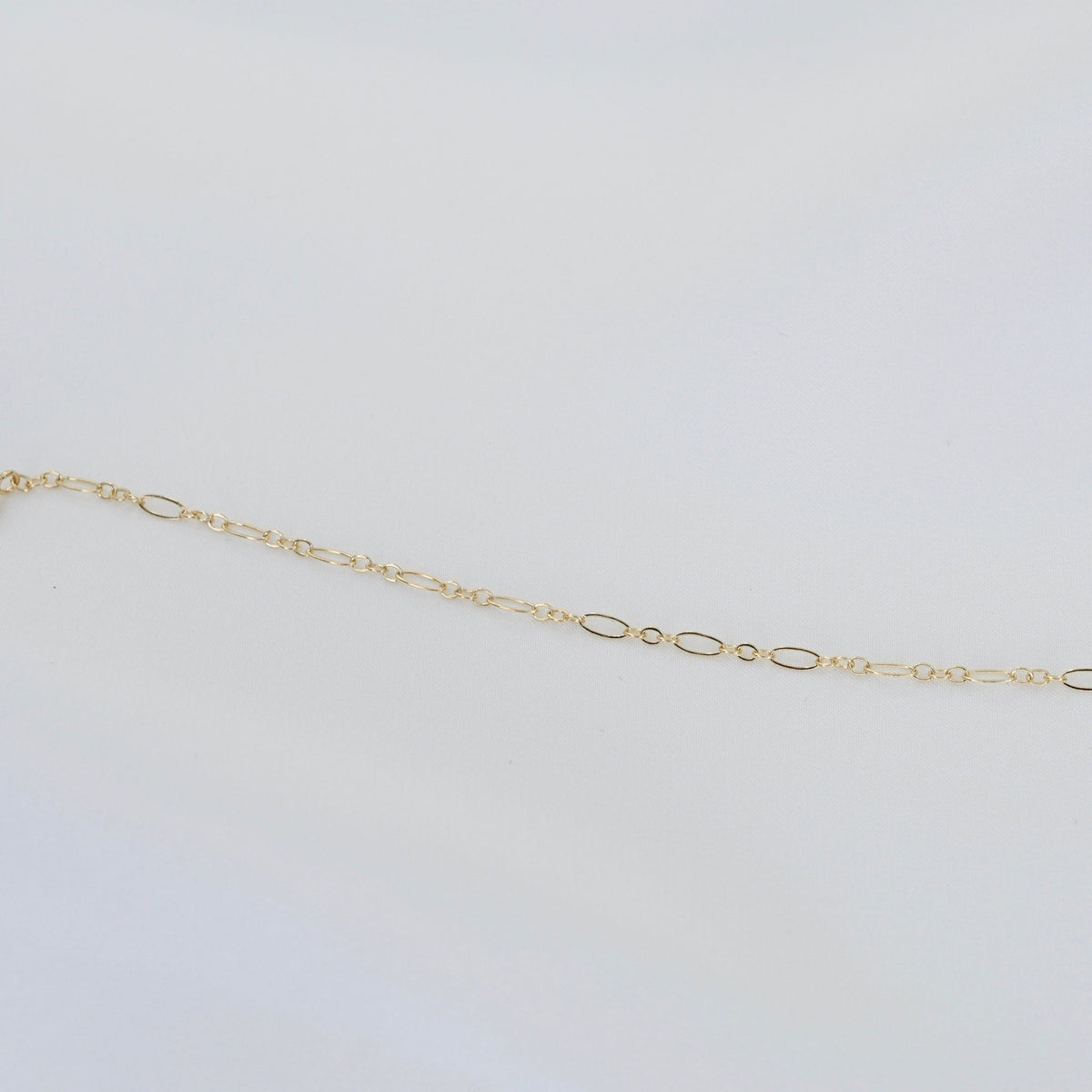 Delicate 14K Solid Gold Chain Bracelet: Elegant Minimalist Style - Sash Jewelry