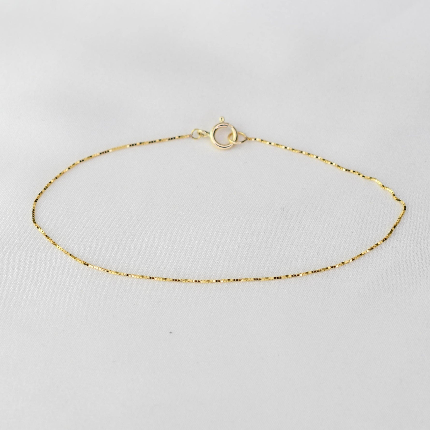 14k Gold Delicate Box Chain Bracelet - Dainty 14K Gold Bracelet. 14k gold box chain bracelet - Sash Jewelry
