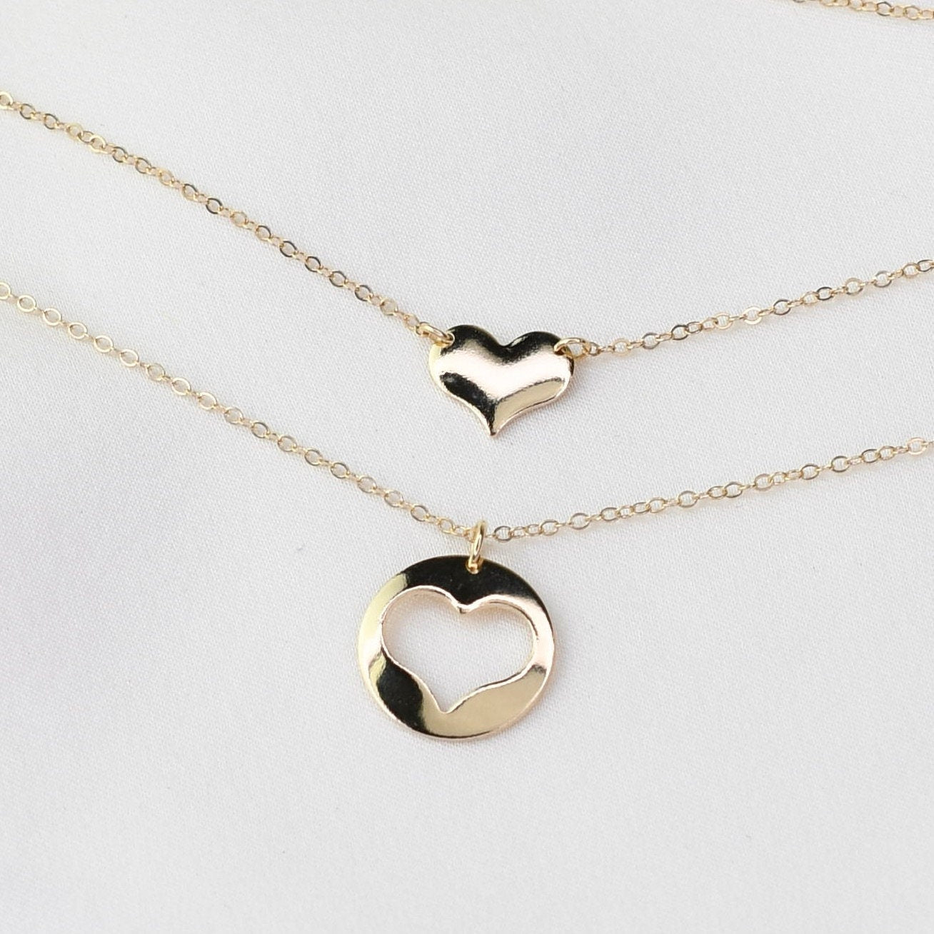 Mother Daughter Necklace Set – 14K Solid Gold Charm Necklace Set (Mom + Daughter Heart) - Sash Jewelry